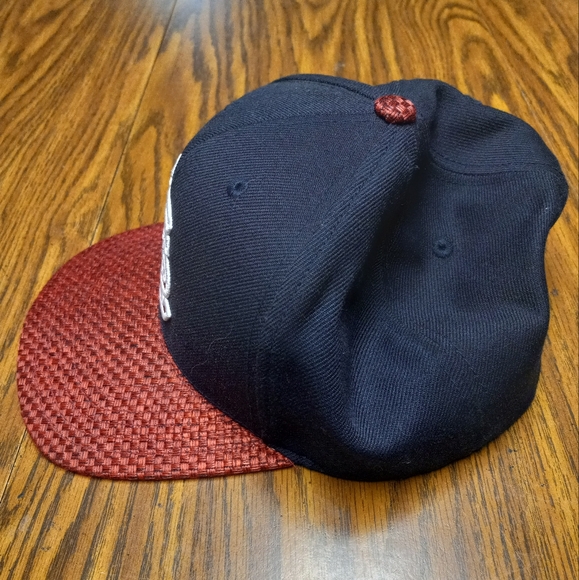 Women's STL Cardinals Buckle Back Cap. - Picture 2 of 4